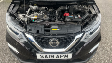 Nissan Qashqai 1.3 DiG-T N-Connecta 5dr Petrol Hatchback